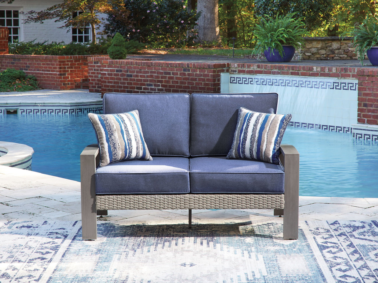 Half Moon Beach - Loveseat With Cushion - Blue / Gray