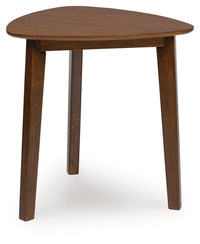 Lyncott - Occasional Wood Table Set (Set of 3) - Brown