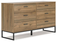 Deanlow - Six Drawer Dresser - Honey